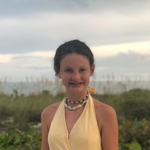 Meet your Posher, Caitlin